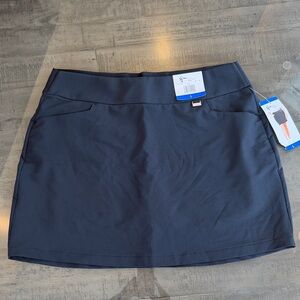 Greg Norman Pull on Black Athletic Skirt. Shorts lining. Womens Size L. NWT
